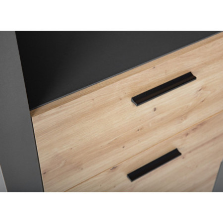libreria  con 3 cassetti spaziosi e 3 vani aperti. Misure: 69x42x190 cm.