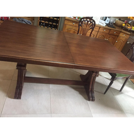Tavolo classico in legno massello noce lucido allungabile