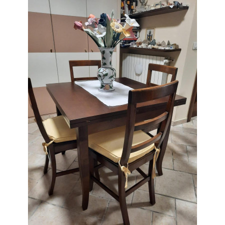 Tavolo da pranzo allungabile a libro classico in legno massello