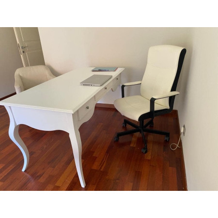 Scrivania classica in legno massello bianco opaco 130 cm