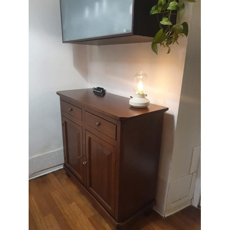 Credenza in stile classico realizzata in MDF e in legno noce lucido con 2 ante e 2 cassetti