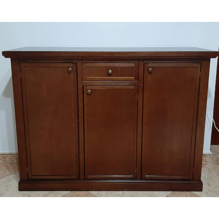 Elegante credenza classica in legno massello di noce con finitura lucida