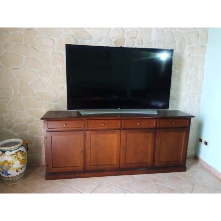credenza classica in Realizzata in legno e MDF con finitura in noce lucido