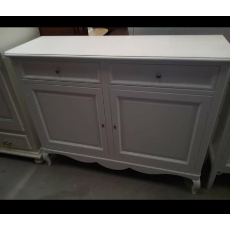 Credenza elegante in legno e MDF Perfetta per eleganza e funzionalità.
