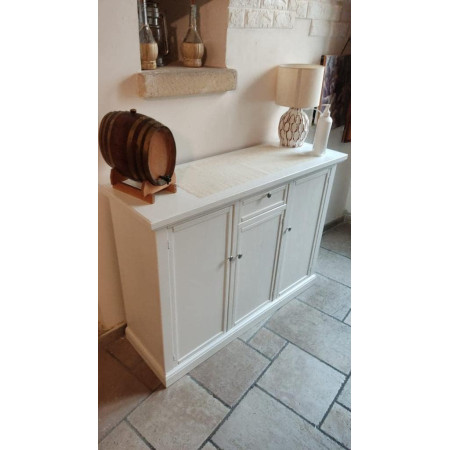 Arredo classico: credenza bianca con 3 ante e 1 cassetto