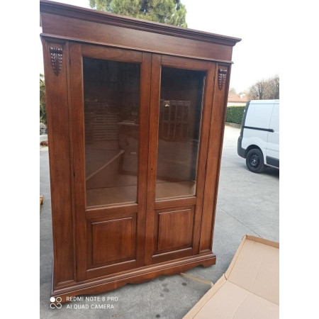 Vetrina Classica Bassano Eleganza e funzionalità per la tua casa