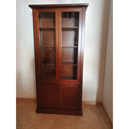 Splendida Vetrina in Noce Lucido per un Tocco di Eleganza in Casa