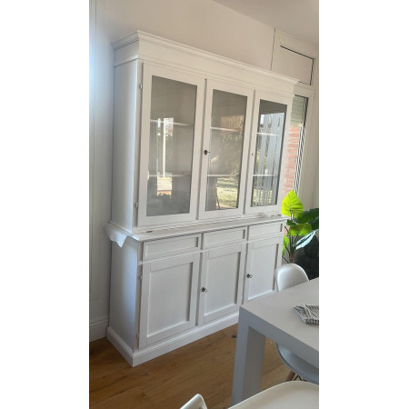cristalliera classica in legno bianco opaco è un mobile di alta qualità e design elegante,