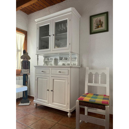 Cristalliera classica in legno bianco opaco elegante e funzionale
