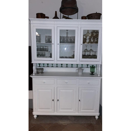Elegante Cristalliera Classica con Cassetti e Porte in Vetro