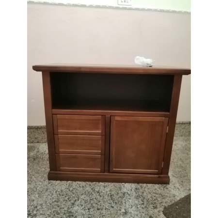 mobile porta TV in stile arte povera è realizzato in legno massello e MDF, con una rifinitura in noce lucido di alta qualità