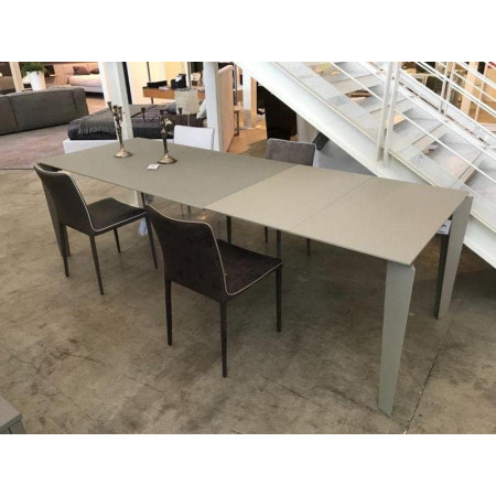 Tavolo in metallo colore grigio allungabile 160x90x77 cm