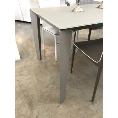 Tavolo in metallo colore grigio allungabile 160x90x77 cm
