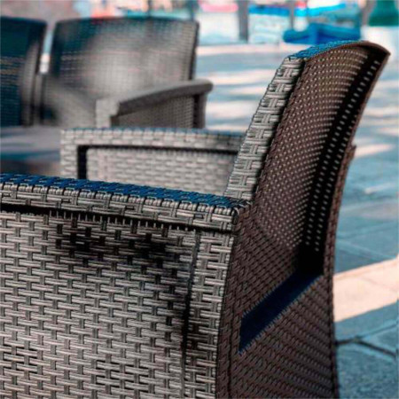 Salotto moderno in plastica da giardino terrazzo Divano e poltrone con Cuscini